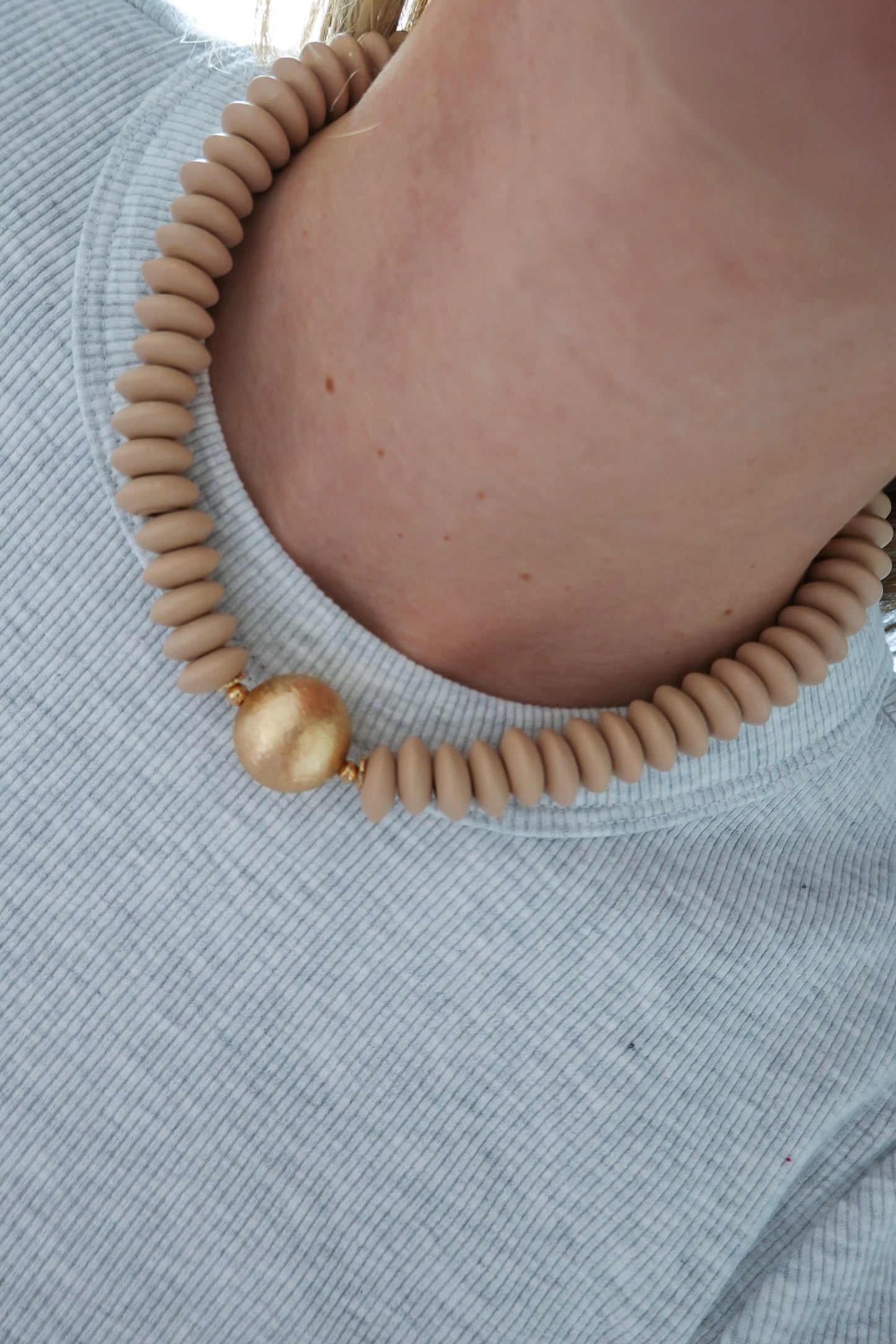 Chunky Wood Beaded Beige Necklace