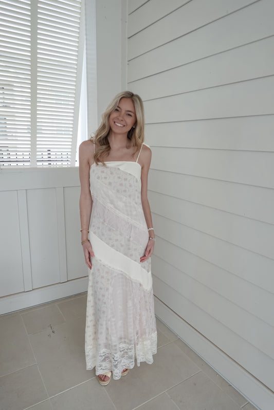 Floral & Lace Sleeveless Maxi Dress