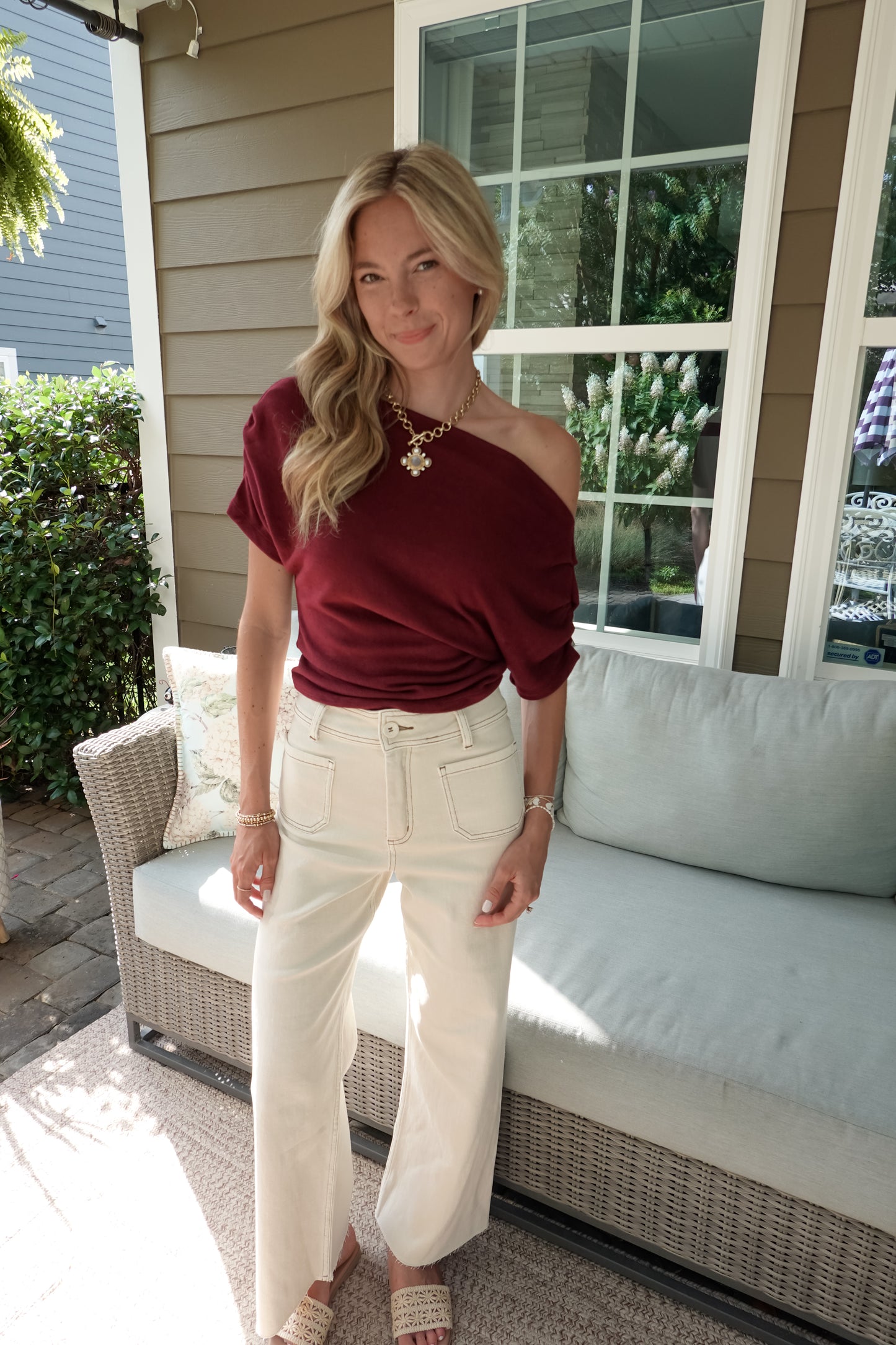 One-Shoulder Ruched Short Sleeve Knit Top