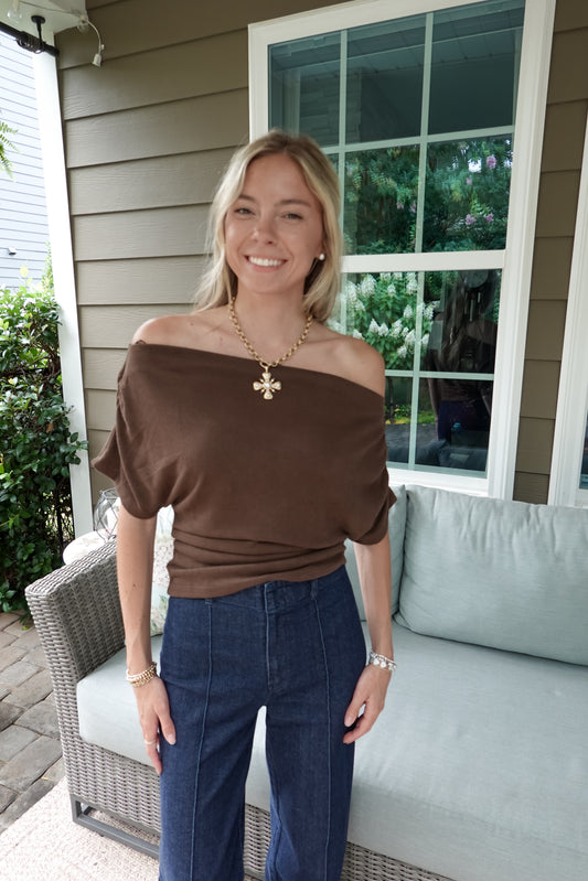 One-Shoulder Ruched Short Sleeve Knit Top