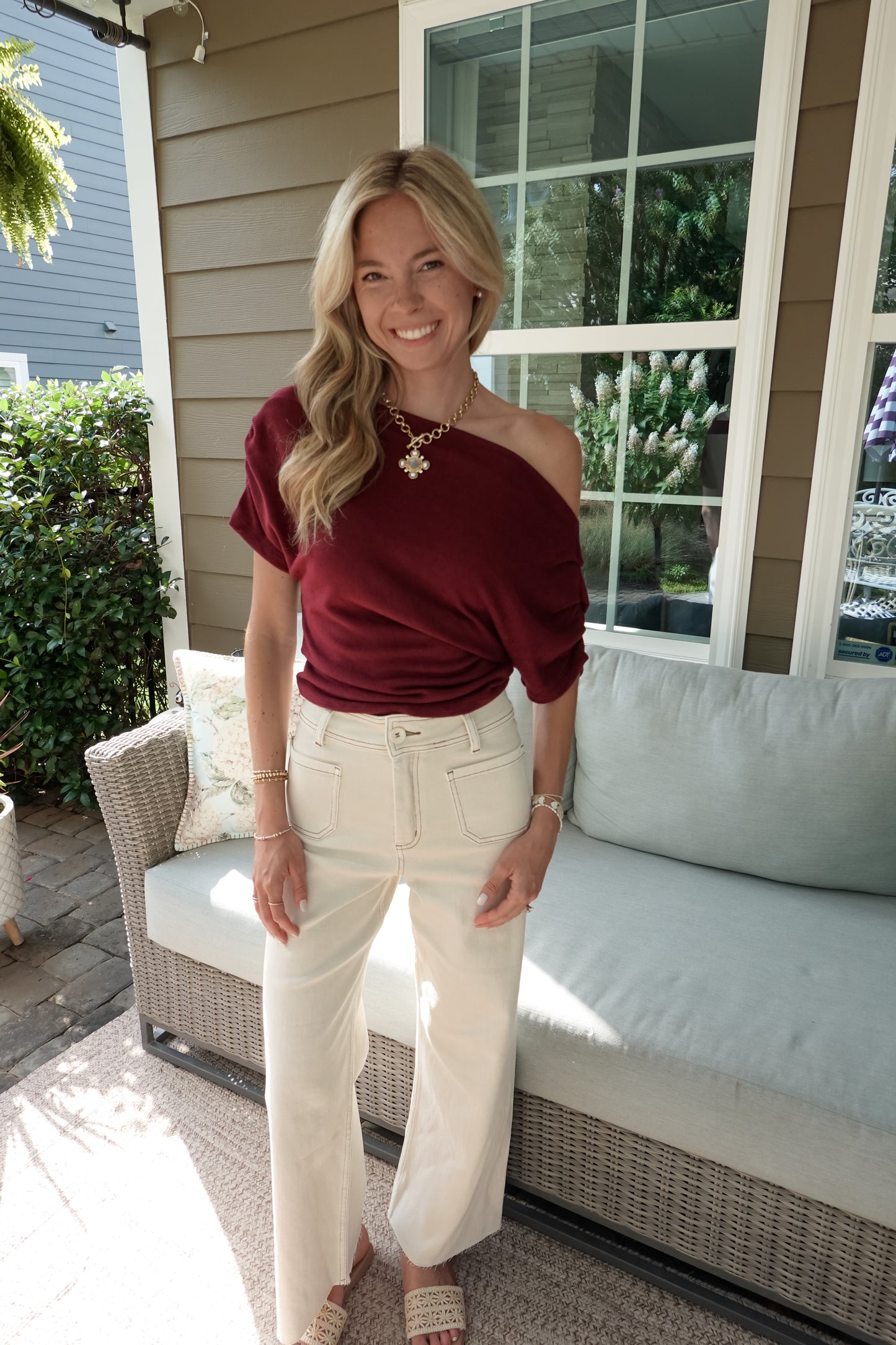 One-Shoulder Ruched Short Sleeve Knit Top