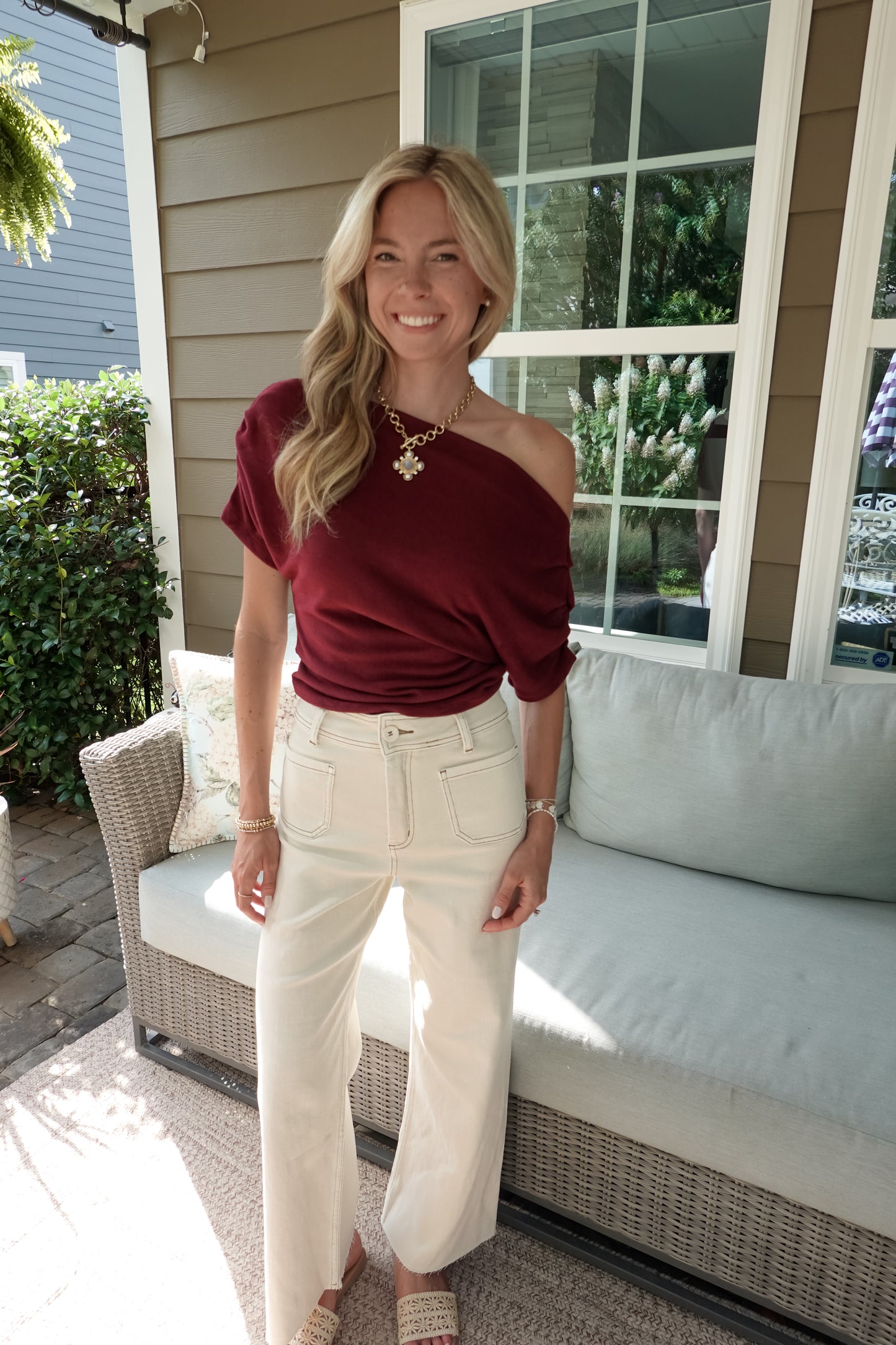 One-Shoulder Ruched Short Sleeve Knit Top