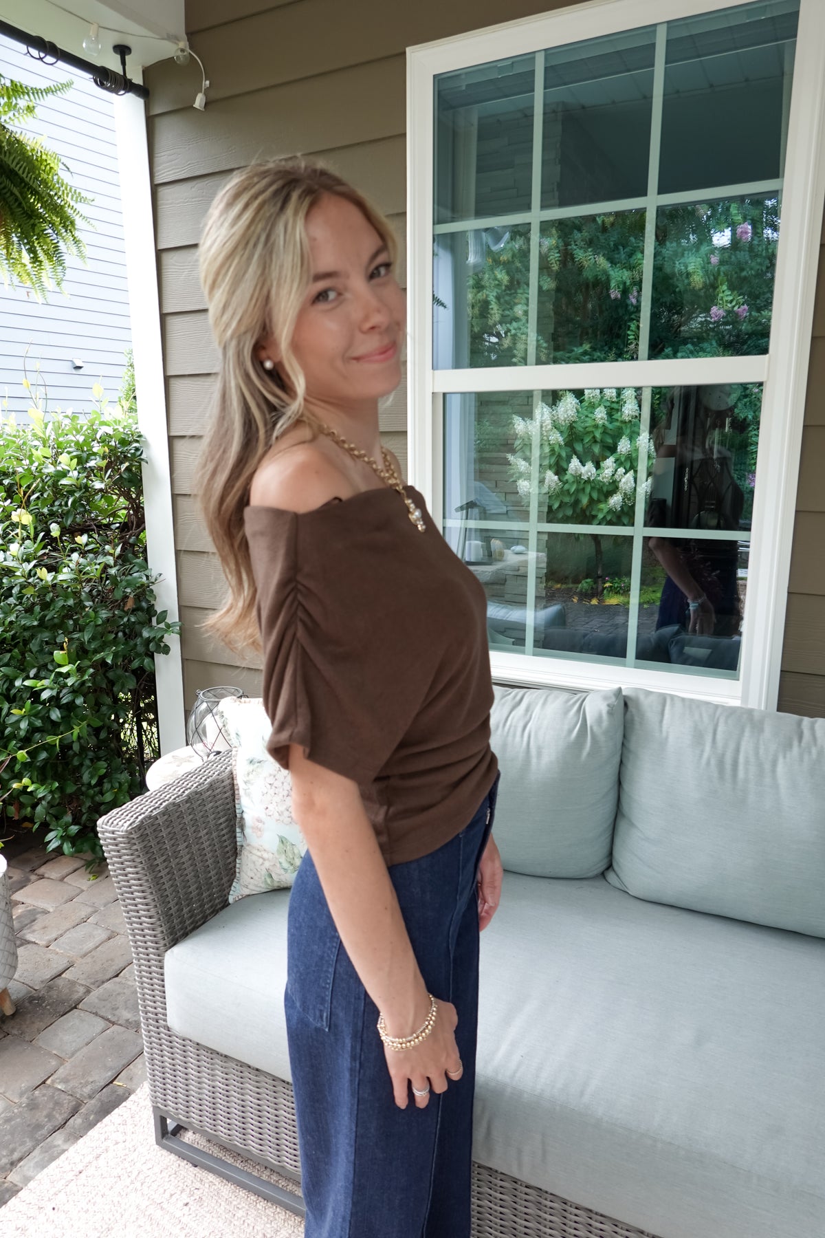 One-Shoulder Ruched Short Sleeve Knit Top