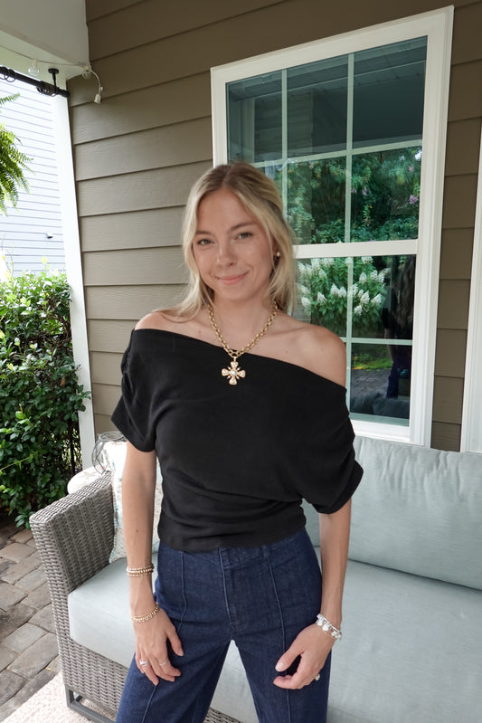 One-Shoulder Ruched Short Sleeve Knit Top