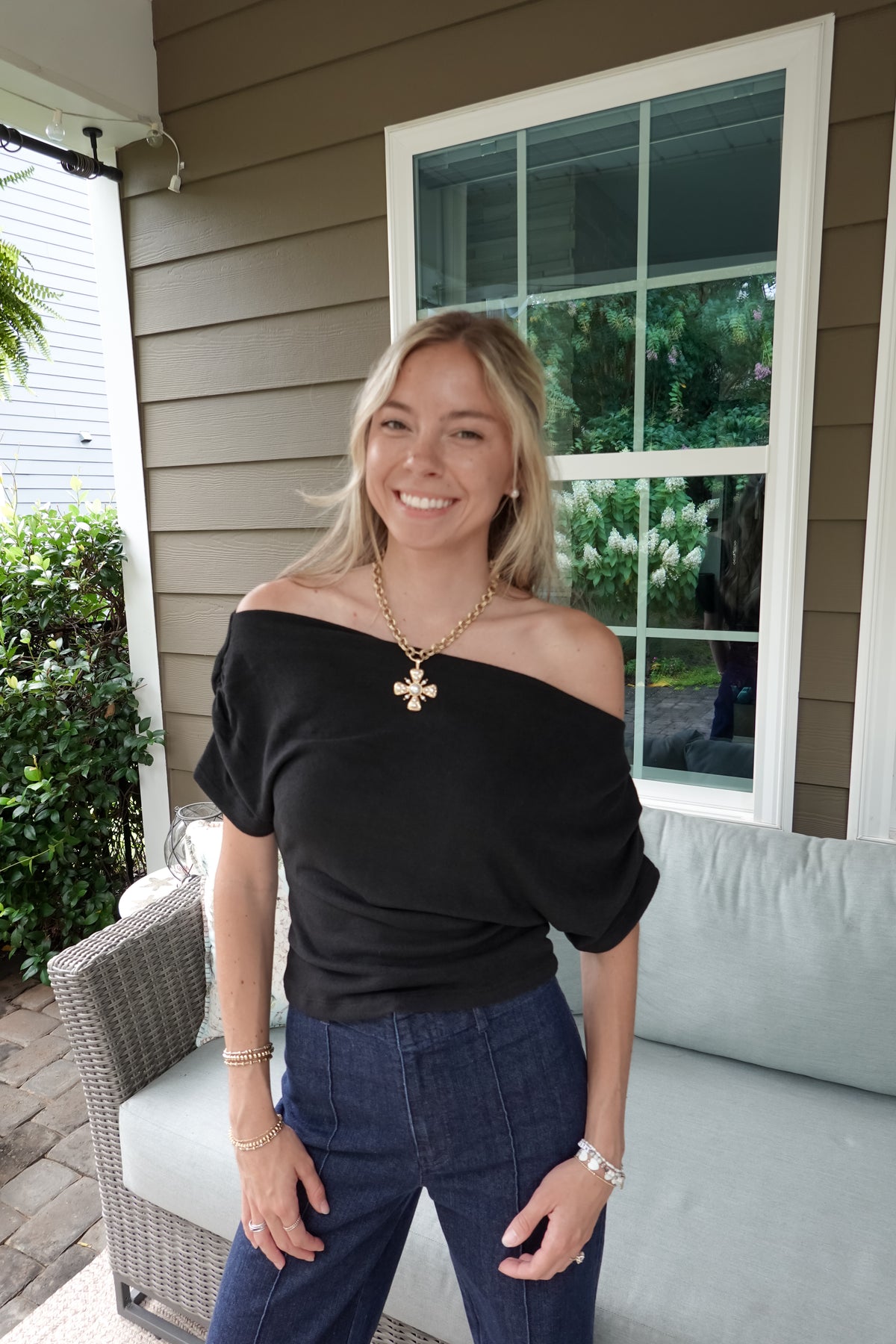One-Shoulder Ruched Short Sleeve Knit Top
