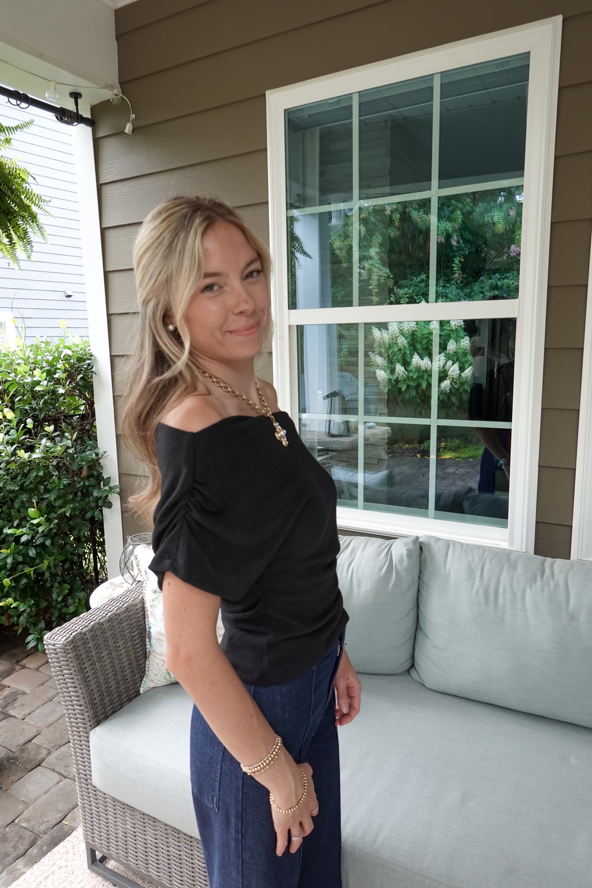 One-Shoulder Ruched Short Sleeve Knit Top