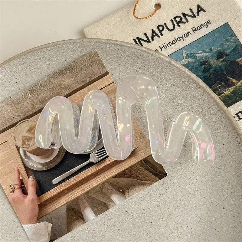 Wavy Claw Clip
