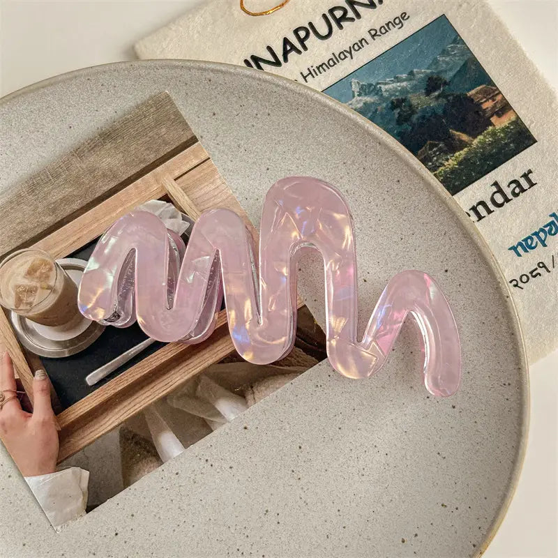 Wavy Claw Clip