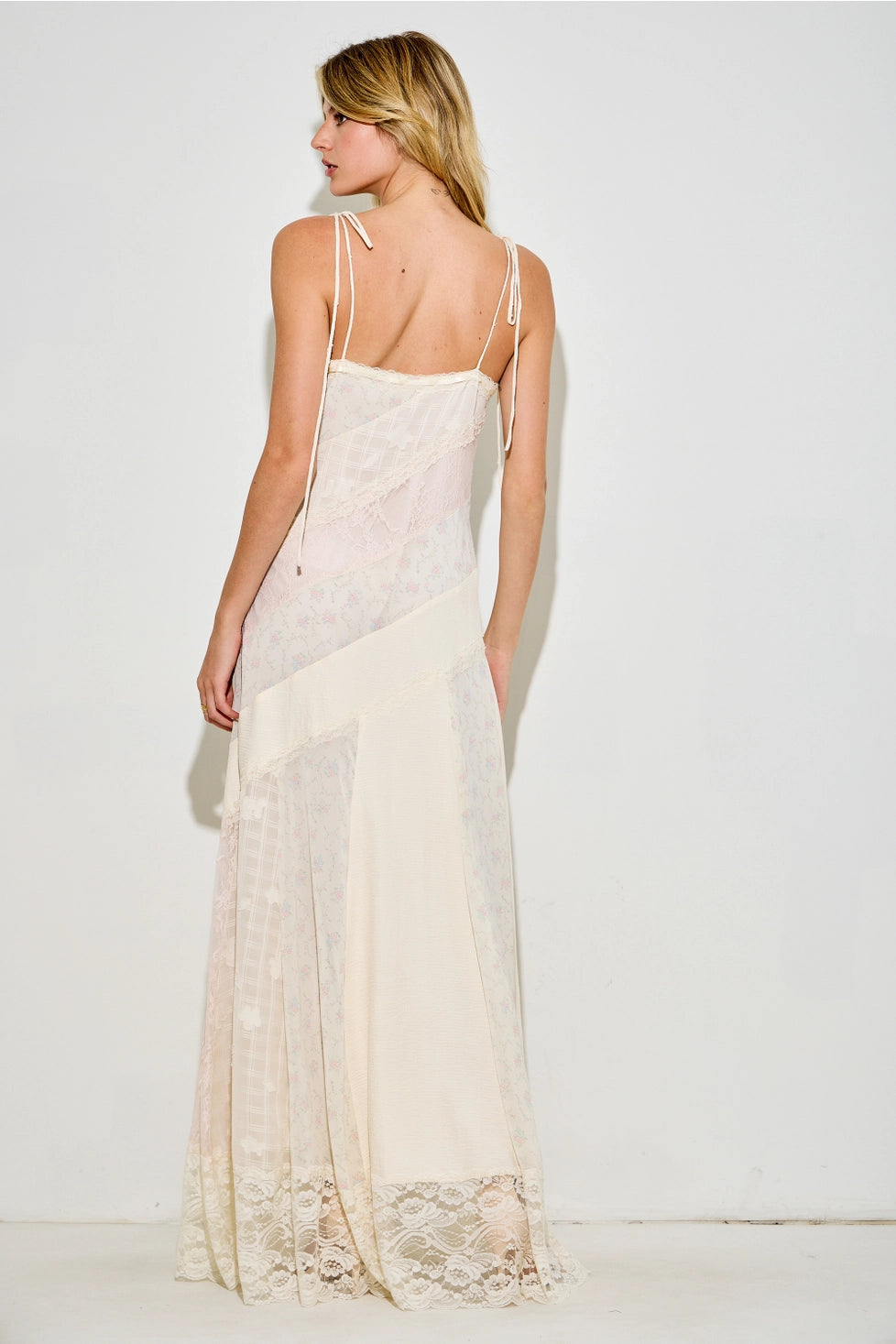 Floral & Lace Sleeveless Maxi Dress